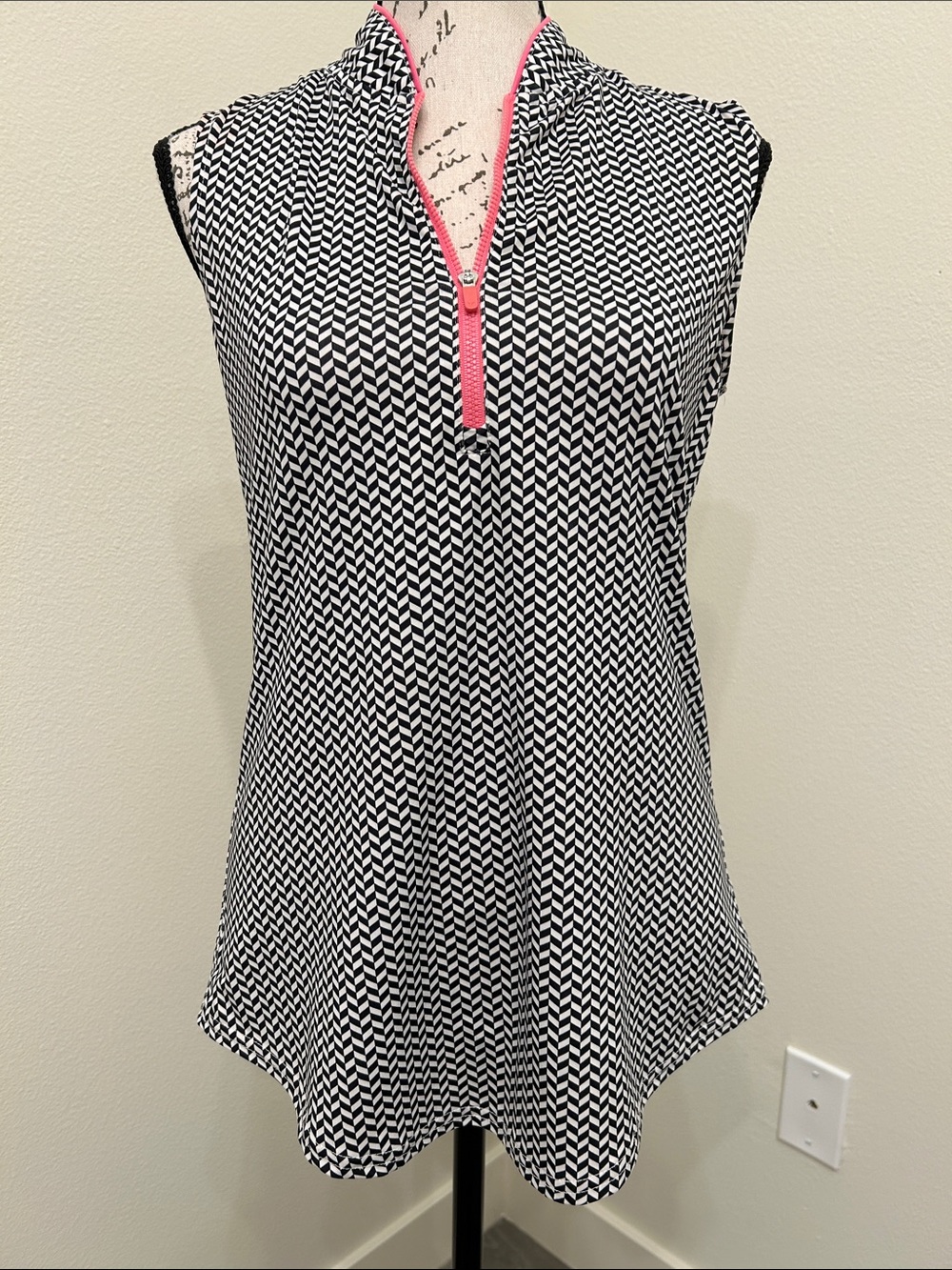 JoFit Black & White Chevron 1/4 Zip Sports Top with Pink Zip Trim